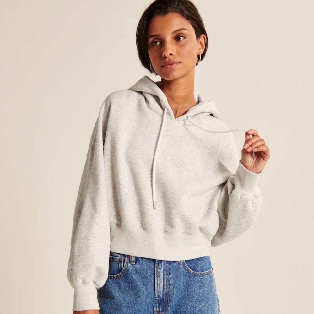 Abercrombie & Fitch | Cropped Hoodie (Light Grey)